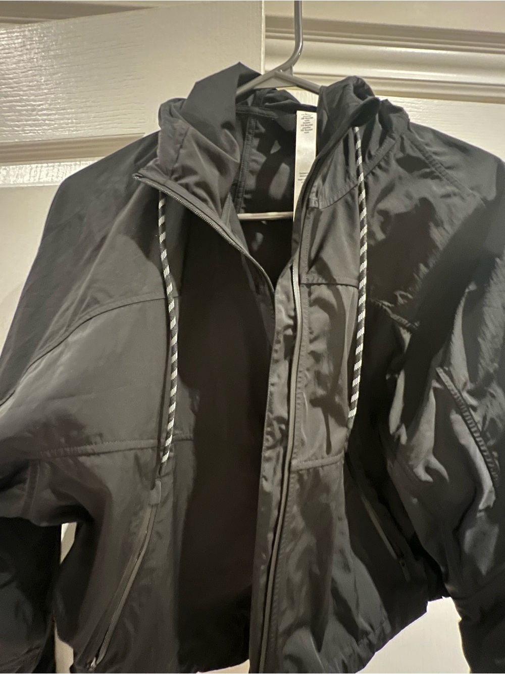 Lululemon jacket - Picture 4 of 8